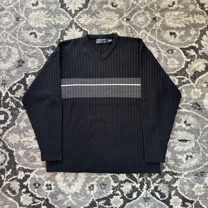 Vintage point zero Black pullover V-neck sweater size Large